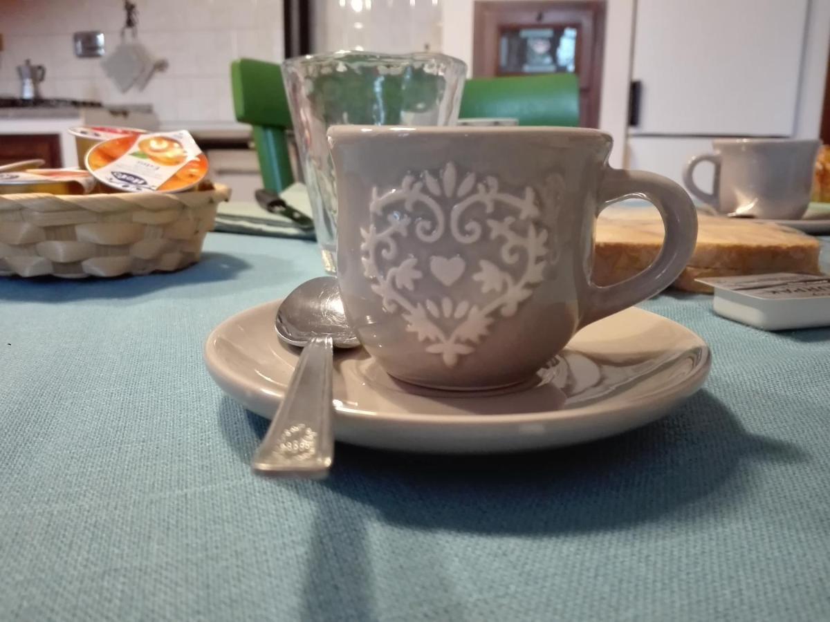 אסטי B&B La Riundela מראה חיצוני תמונה